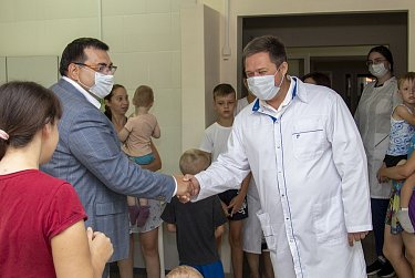 Поддержать маленьких пациентов